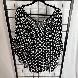 Unique Spectrum 2X Black and White Polkadot Ruffle Sleeve Top
